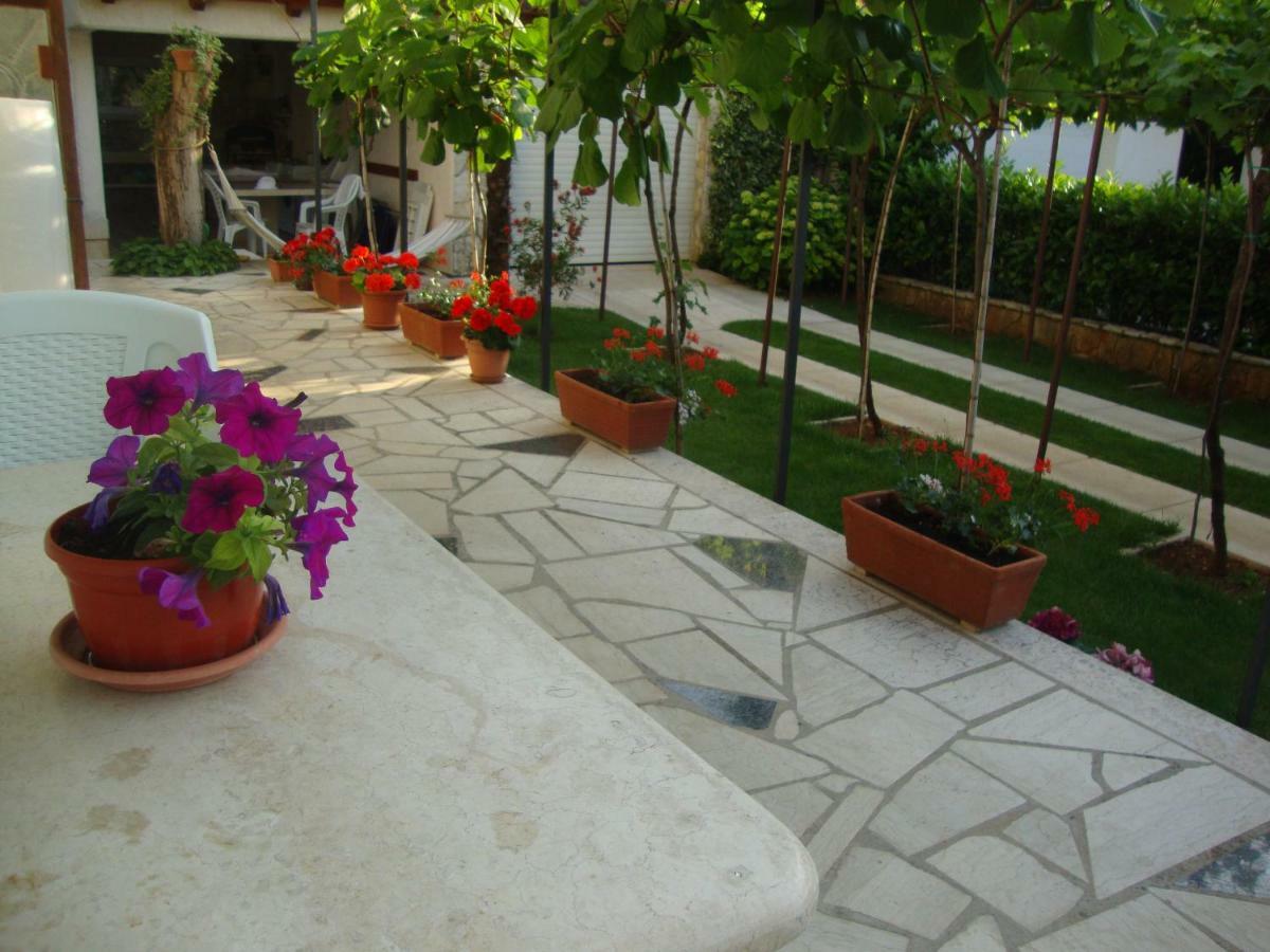 Mirta Apartman *